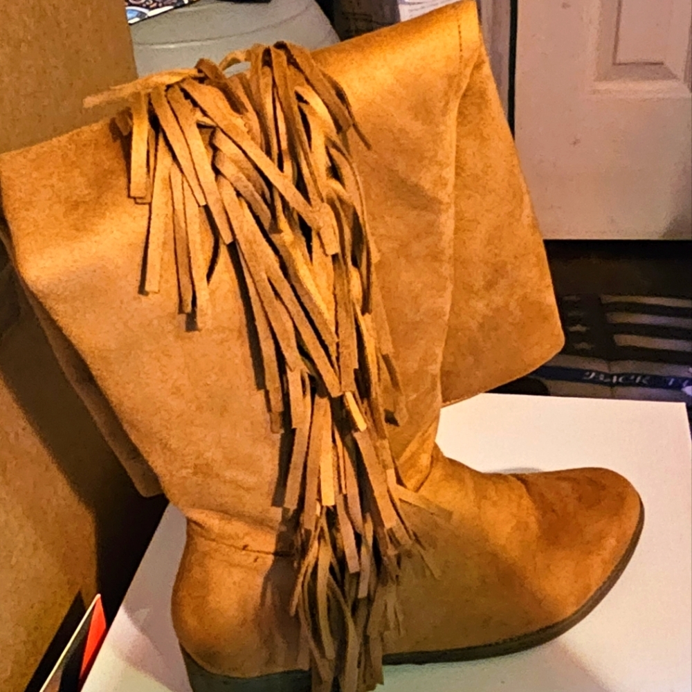 Stylish Tan Fringe Heeled Boots Slightly Worn